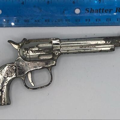 Vintage Brave 5.5â€ Toy Cap Gun