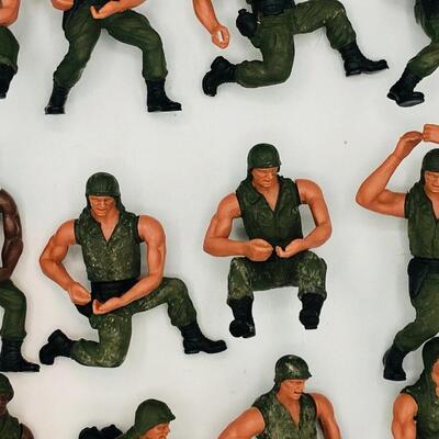 Vintage Mattel 1974 Heroes in Action Army Men