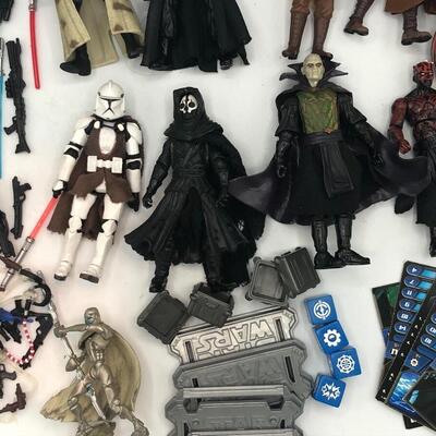Hasbro Galactic Battle Action Figure And Accessory Lot