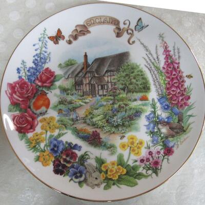 2 Vintage Gardens of Beauty Plates, Dutch Country Garden and English Country Garden
