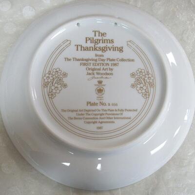 2 Vintage Plates, Pilgrims Thanksgiving #856 and Colonial Thanksgiving #316