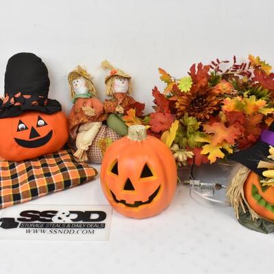 6 pc Holiday Decor: Halloween & Thanksgiving including large Table Cloth