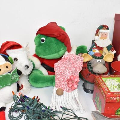 20+ pc Christmas Decor: Rug, Wreath, Lights (work) Stuffed Animals, Ornaments