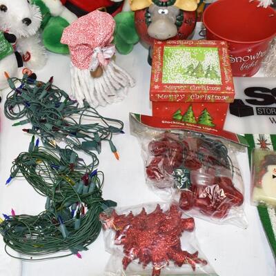 20+ pc Christmas Decor: Rug, Wreath, Lights (work) Stuffed Animals, Ornaments