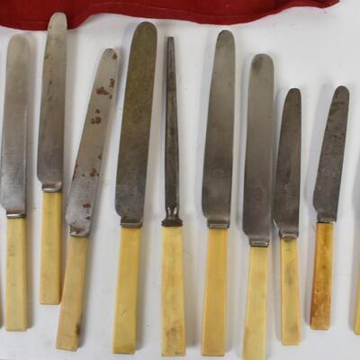 28 Piece Vintage Butter Knives