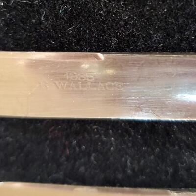 1835 R Wallace silver plate fruit or fish knives (2) 