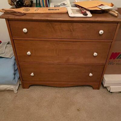 MATCHING VINTAGE RUSTIC PEGGED TOP DRESSER. 40