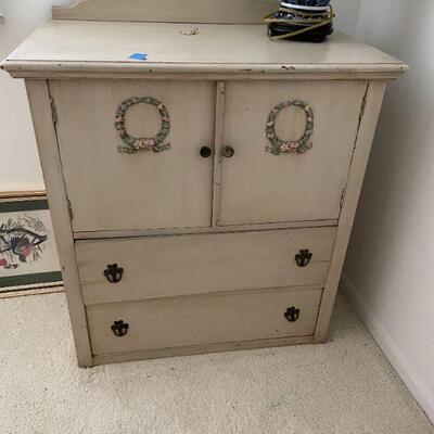 VINTAGE PAINTED GENTLEMAN'S CHEST DRESSER. BUY IT NOW $300