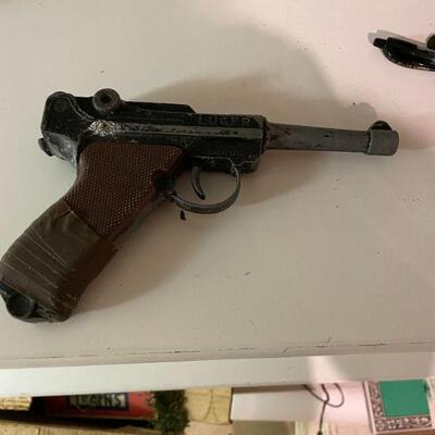 VINTAGE LONE STAR LUGER TOY GUN FROM ENGLAND. BUY IT NOW $30