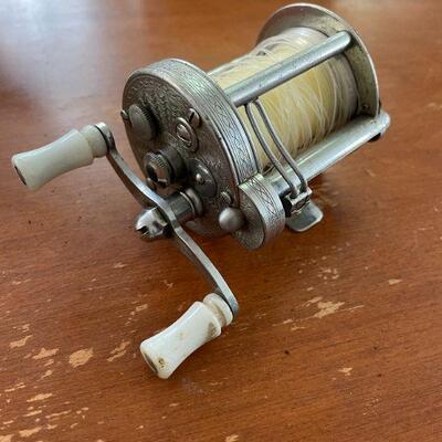 PFLUEGER SUMMIT 1993L REEL. BUY IT NOW $24