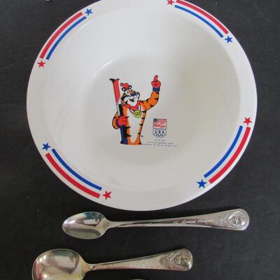 2 Kelloggs Cereal Bowls, 1 Kelloggs Child's Spoon, 2 Oneida Gerber Baby Spoons, Oneida Peter Rabbit Spoon