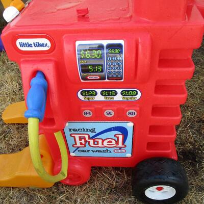 #22 Little Tikes Fuel racing car wash center