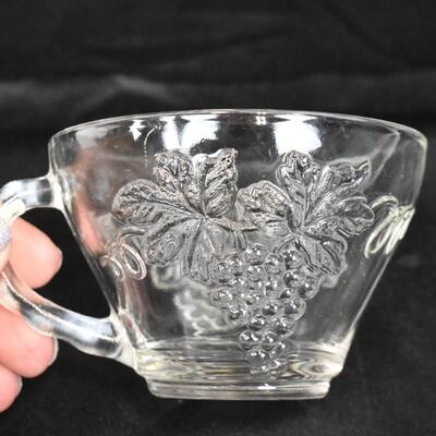 28 pc Party Punch Cups (14) & Plates (14) Clear Glass with Grapes Design