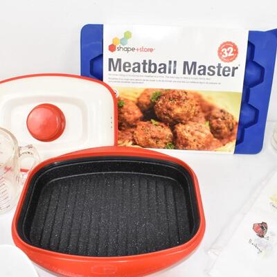 15 pc Kitchen: Meatball Master, Glass Party Plates, Pyrex Measuring Cup, Towel