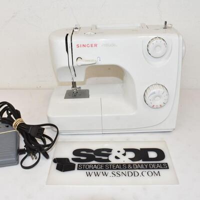 Singer Prelude Sewing Machine with Foot Pedal