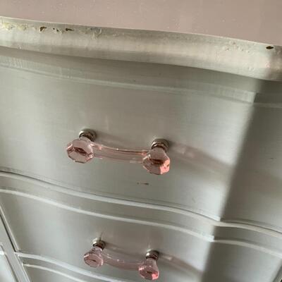 Cream White chest of Drawers