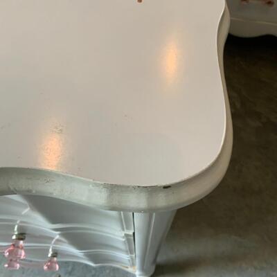 Cream White chest of Drawers