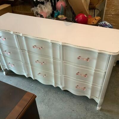 Cream White chest of Drawers