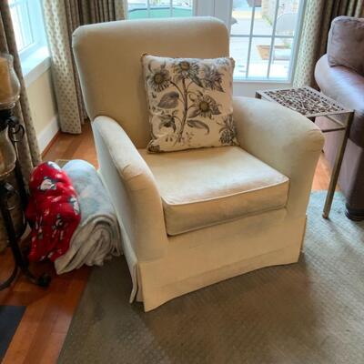Cream Accent Chair 