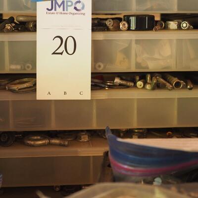 Lot 20 4 drawer plastic storage bin