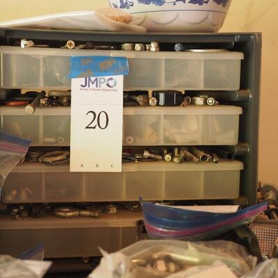 Lot 20 4 drawer plastic storage bin