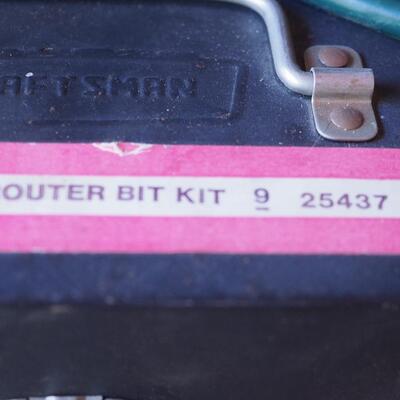 Lot 25 Craftman Router and Bits