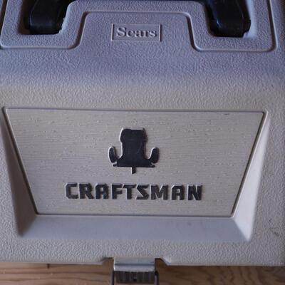 Lot 25 Craftman Router and Bits
