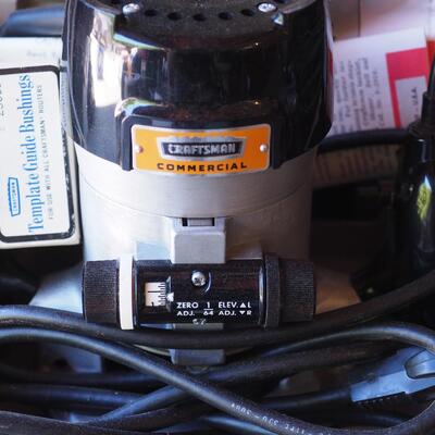 Lot 25 Craftman Router and Bits