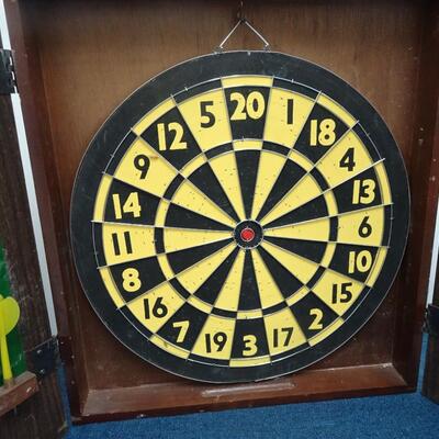 LOT 759  DART BOARD AND DARTS