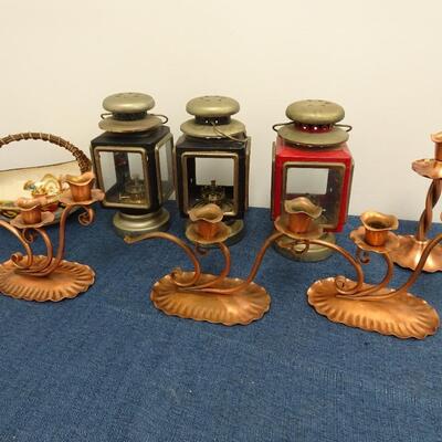 LOT 762 COLLECTION OF BRASS ITEMS