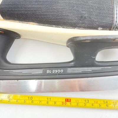 CCM SUPER RAPIDE 52 HOCKEY ICE SKATES - SIZE 7