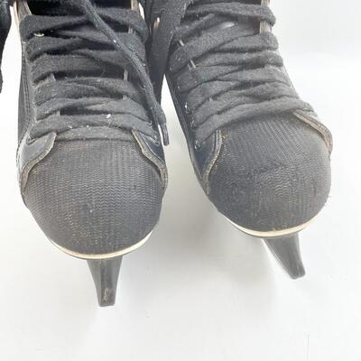 CCM SUPER RAPIDE 52 HOCKEY ICE SKATES - SIZE 7