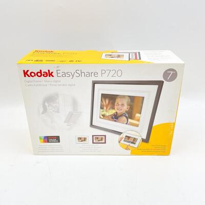 KODAK 7â€ EASYSHARE P720 DIGITAL PICTURE FRAME