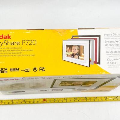 KODAK 7â€ EASYSHARE P720 DIGITAL PICTURE FRAME