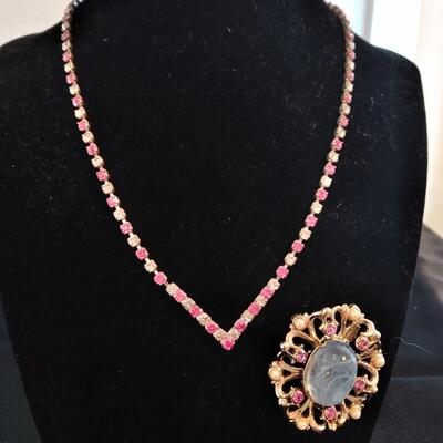 LOT 58 PINK RHINESTONE NECKLACE WITH CORO BROOCH
