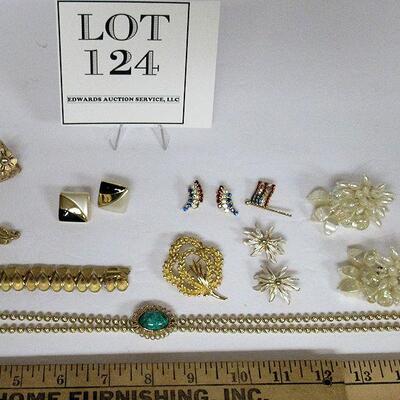 Nice Lot of Signed Jewelry, see description for details and more pics