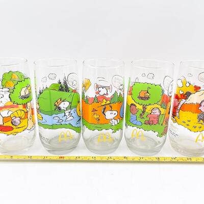 VINTAGE MCDONALDâ€™S â€œPEANUTS - CAMP SNOOPYâ€ COLLECTIBLE GLASSES (5)