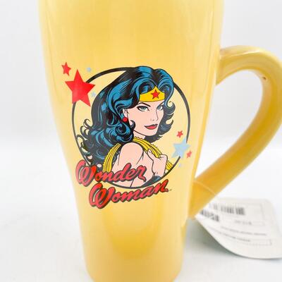 WONDER WOMAN CERAMIC TRAVEL MUG