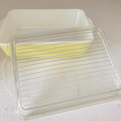 Pyrex Refrigerator/Oven Dish