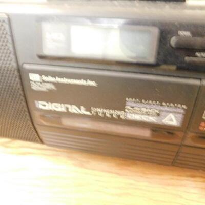 Seiko Instruments Portable AM/FM Cassette Boom Box