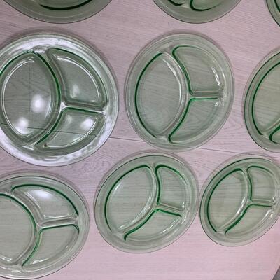Vintage Depression Glass 15 Pc Uranium Green Glass 9â€ Dinner Plates
