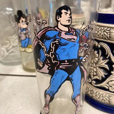 Lot 86: Beer steins and glassware