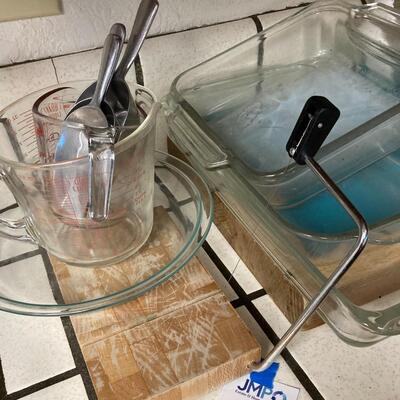 Lot 85:  Metal and Pyrex Glass Bake ware