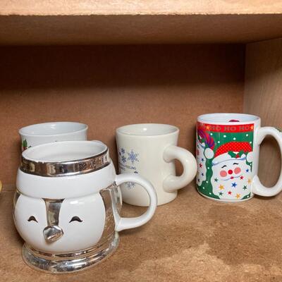 Lot 82: Mikasa Stylecraft mugs and more