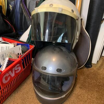 Lot 105: Sporting goods