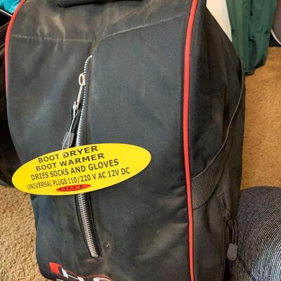 Lot 105: Sporting goods