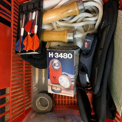 Lot 105: Sporting goods