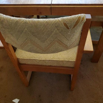 Lot 05: Dining set