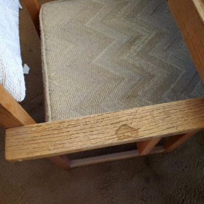 Lot 05: Dining set