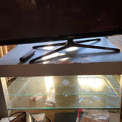 Lot 08:  Modern TV Stand